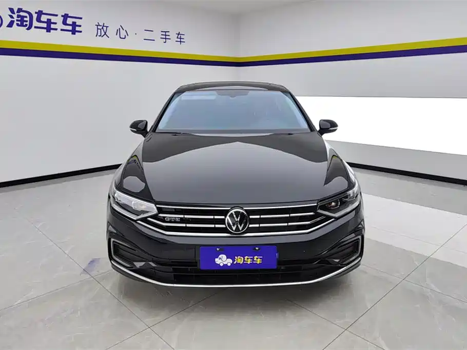 VOLKSWAGEN MAGOTAN GTE PLUG IN HYBRID