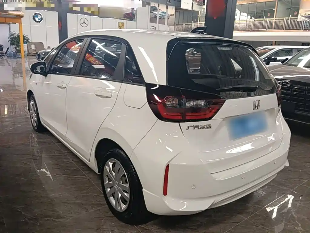 Honda Fit — миниатюра 5