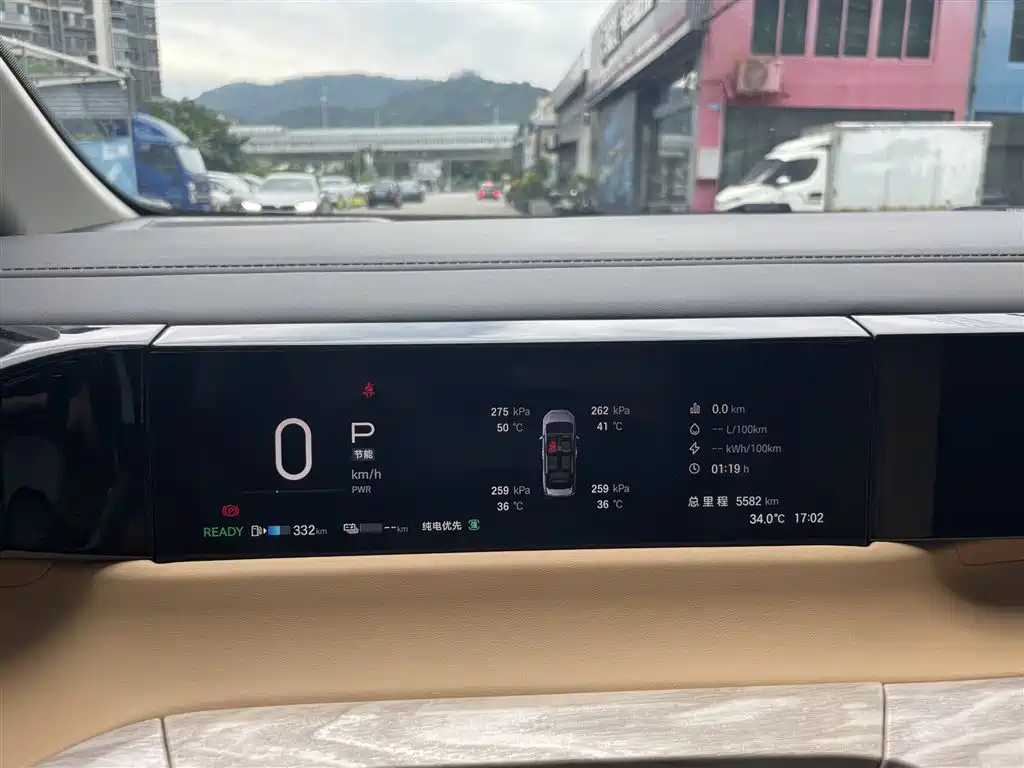 GAC Motor Trumpchi E8 PHEV — миниатюра 4