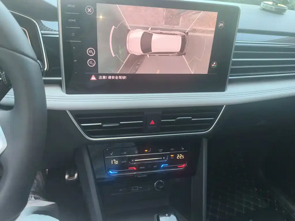 Volkswagen Tiguan L — миниатюра 6