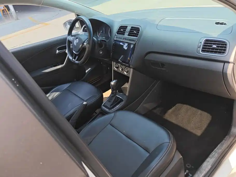 Volkswagen Polo — миниатюра 8