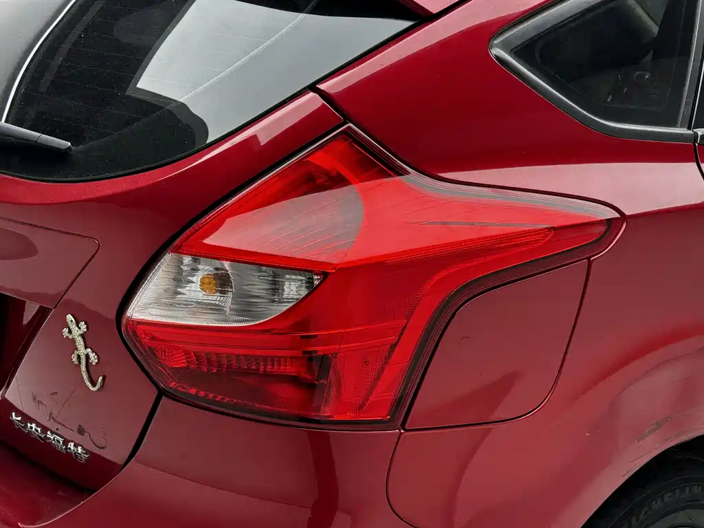 Ford Focus — миниатюра 12