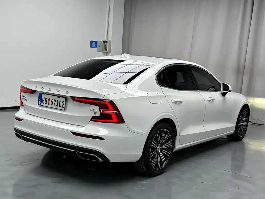Volvo S60 2021 T4 Luxury