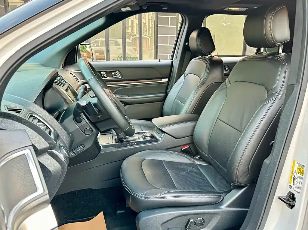 Ford Explorer (Import) — миниатюра 11