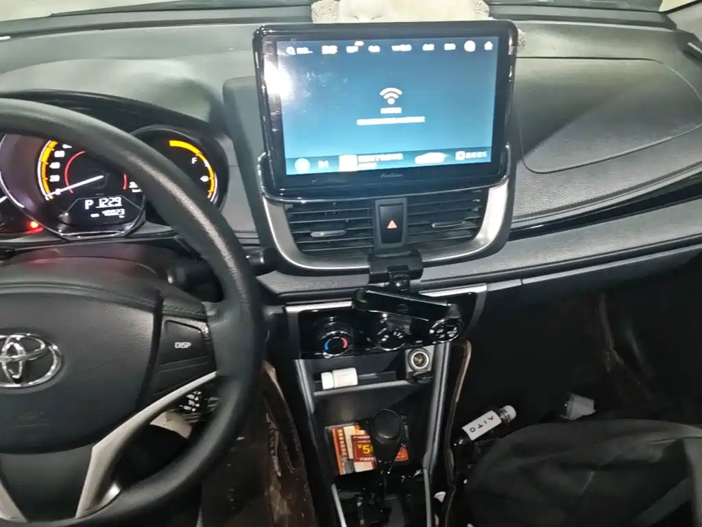 Toyota Yaris L — миниатюра 13