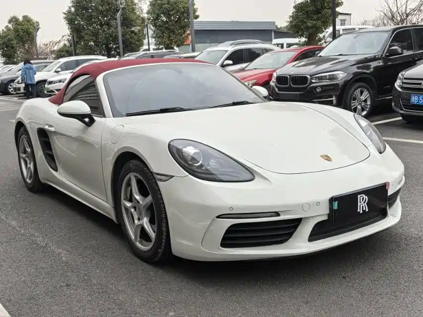 PORSCHE 718