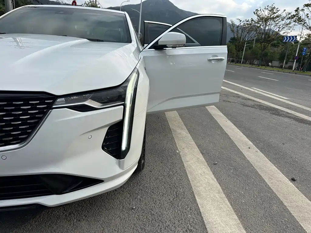 Cadillac CT4 — миниатюра 14