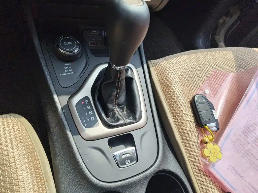 Jeep Cherokee — миниатюра 10