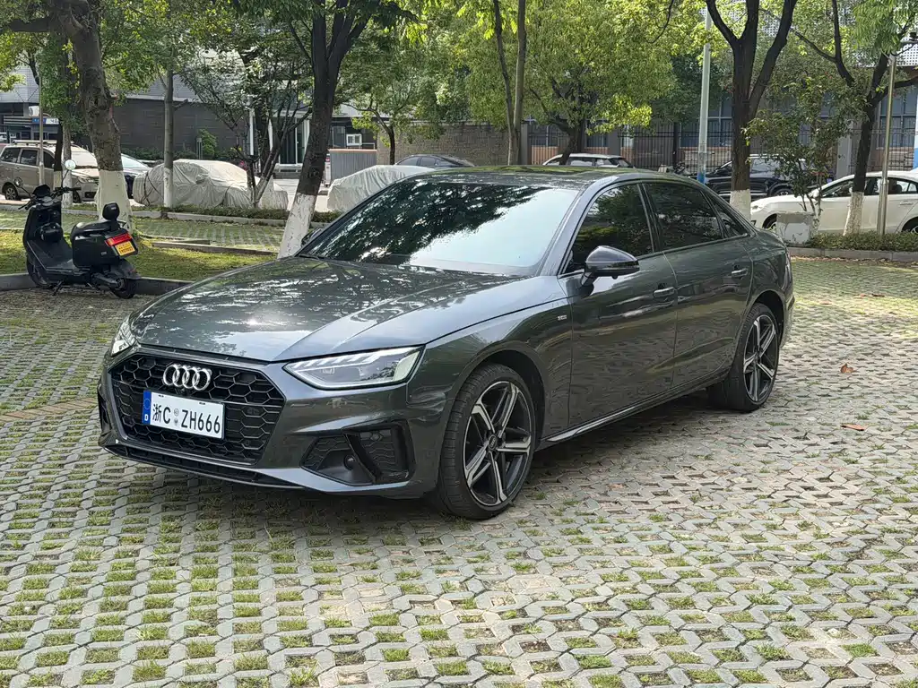 Audi A4L 2025