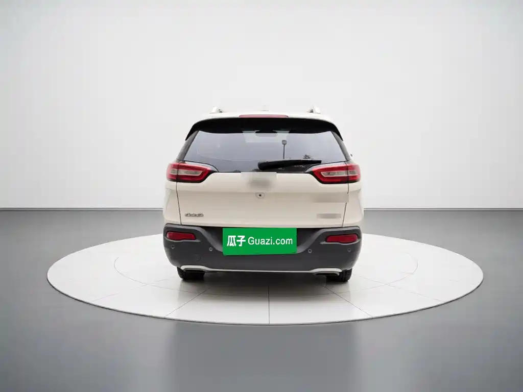 Jeep Cherokee — миниатюра 3