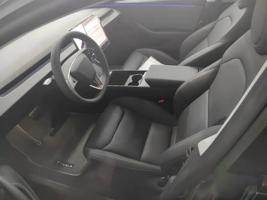 Tesla Model 3 — миниатюра 4