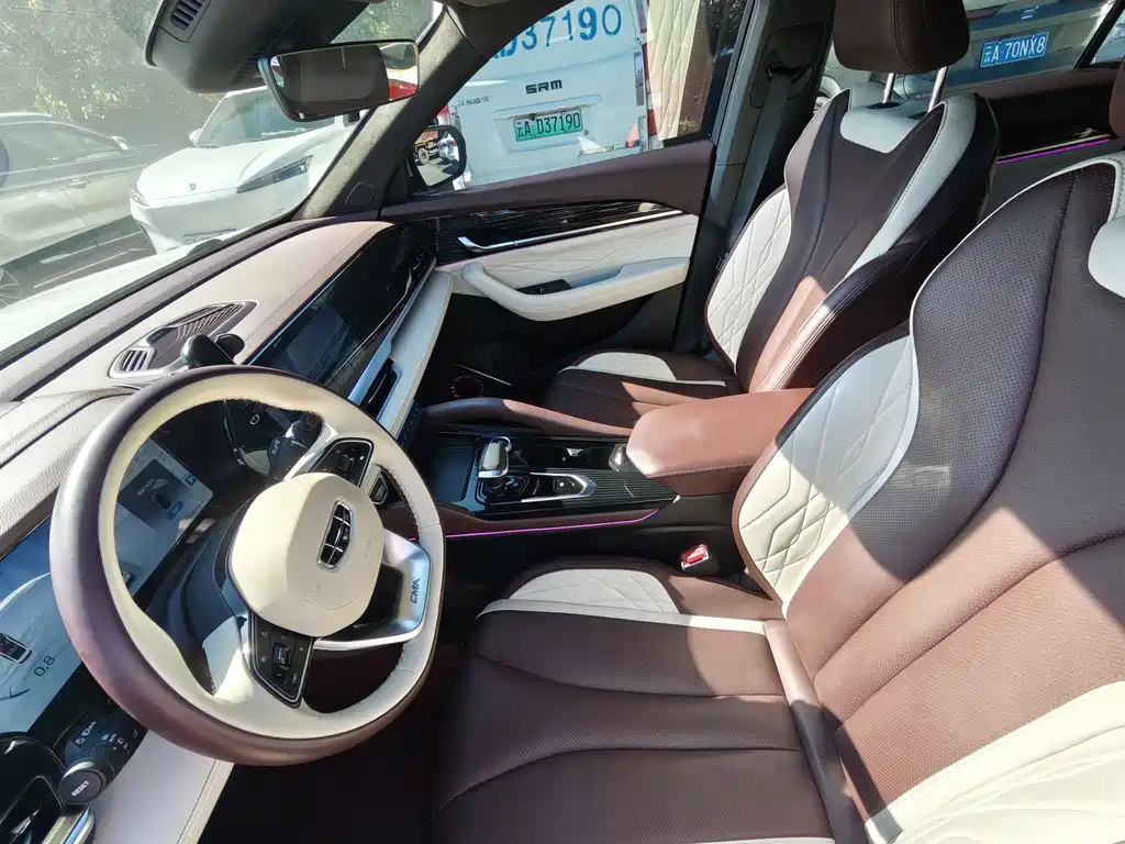 Geely Xingyue L — миниатюра 10