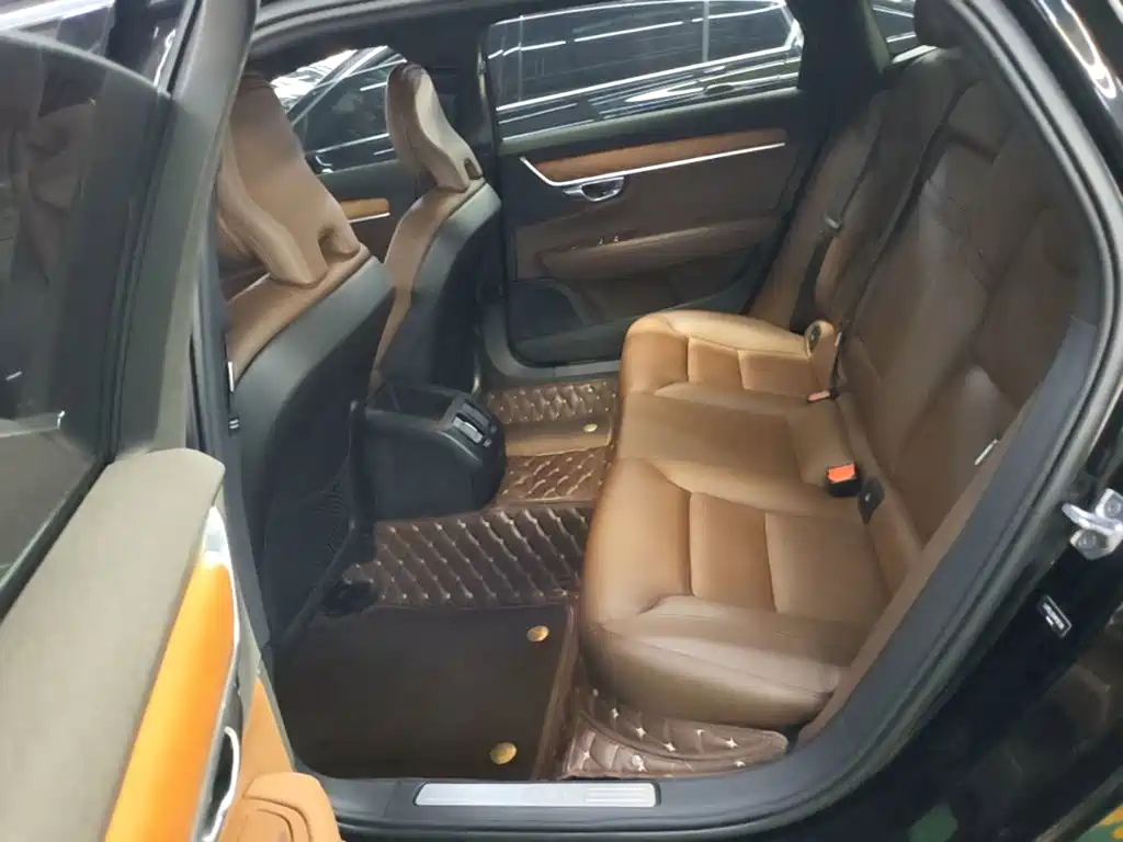 Volvo S90 — миниатюра 17