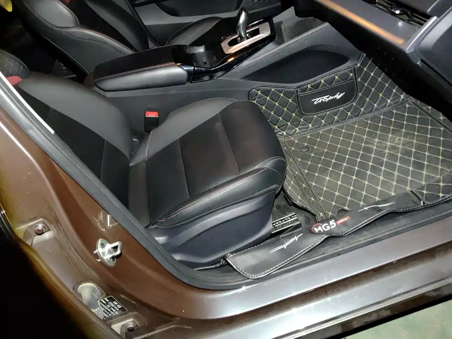 MG MG5 — миниатюра 8