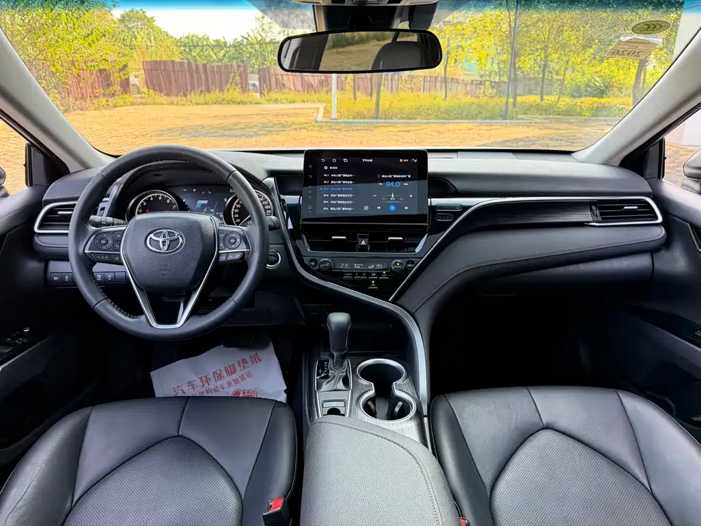 Toyota Camry — миниатюра 7