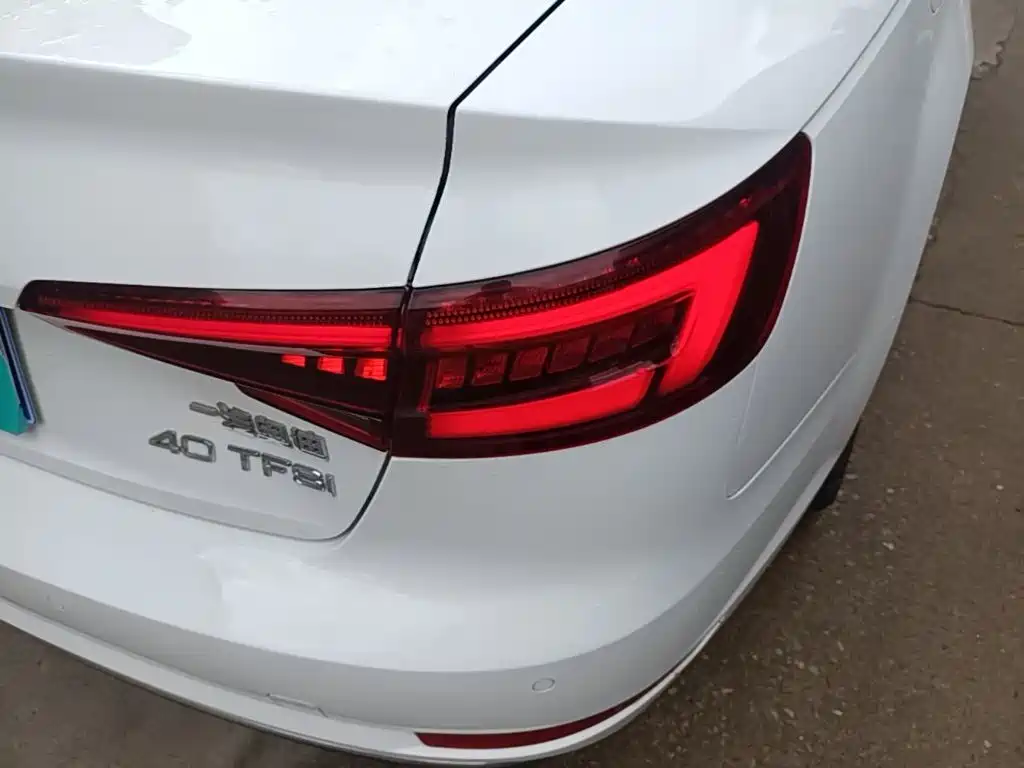 Audi A4L — миниатюра 8