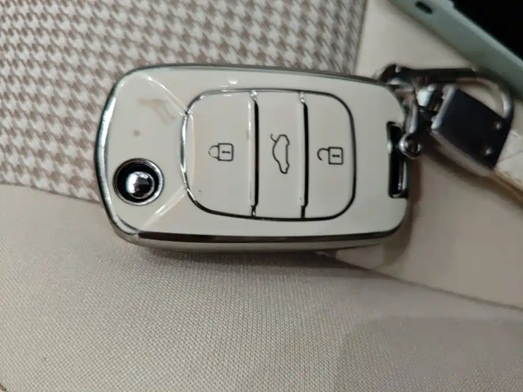 Wuling MINIEV — миниатюра 9