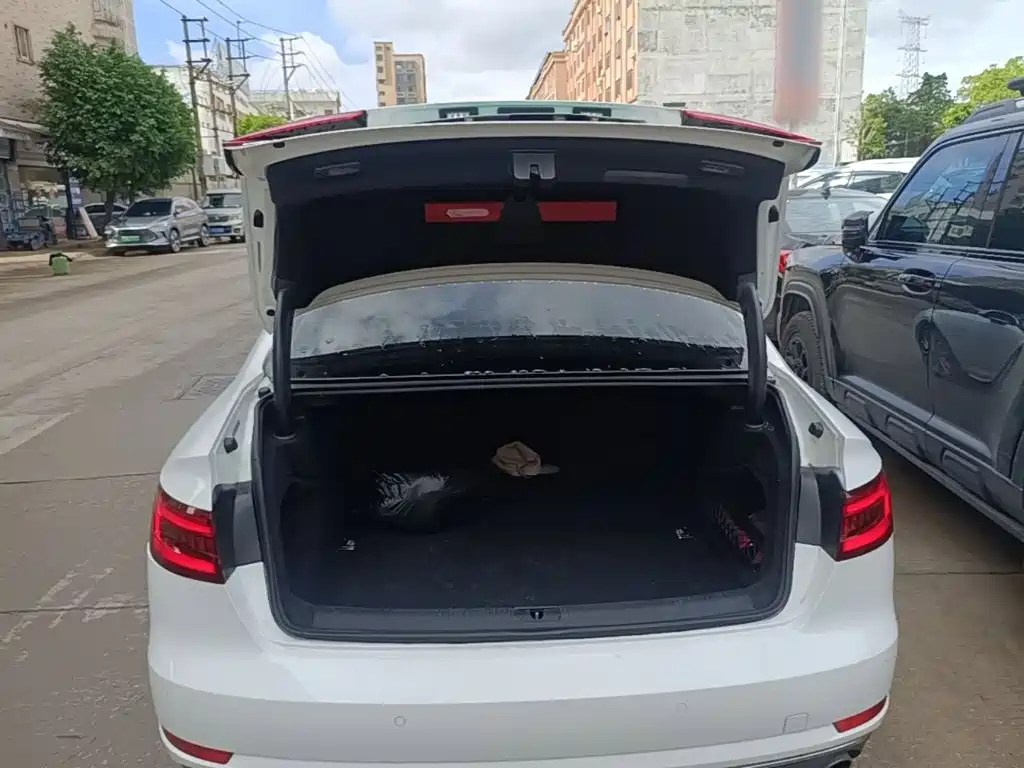 Audi A4L — миниатюра 19