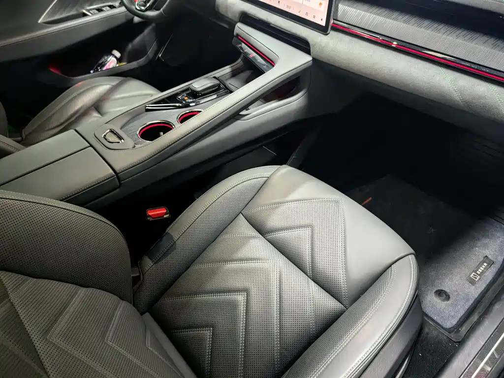 ZEEKR EXTREME KRYPTON 001