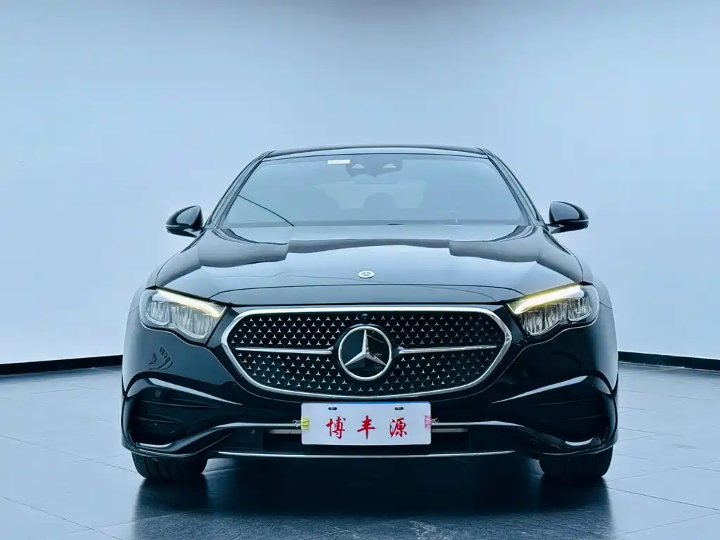 Mercedes-Benz E-Class — миниатюра 2