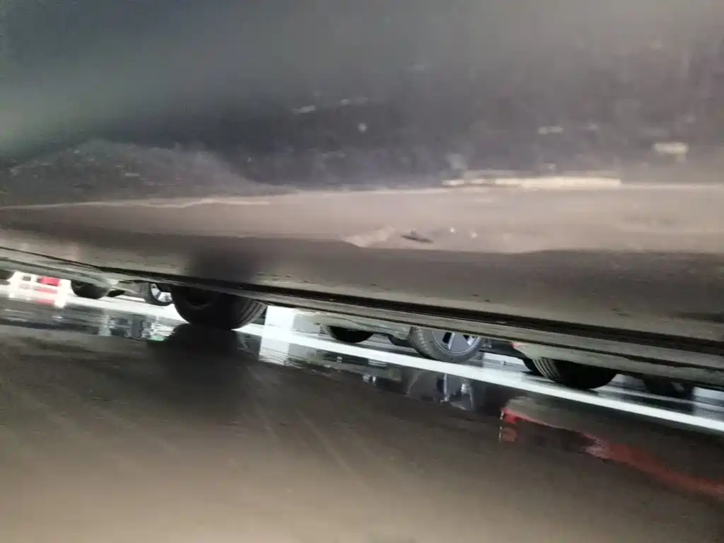Tesla Model Y — миниатюра 22