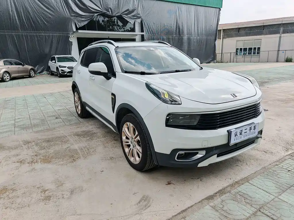 Lynk & Co 01 — миниатюра 3