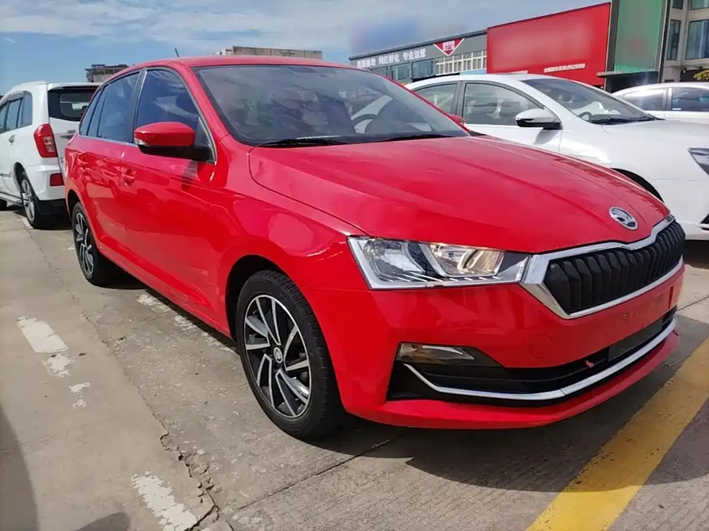 Skoda Rapid Spaceback — миниатюра 4