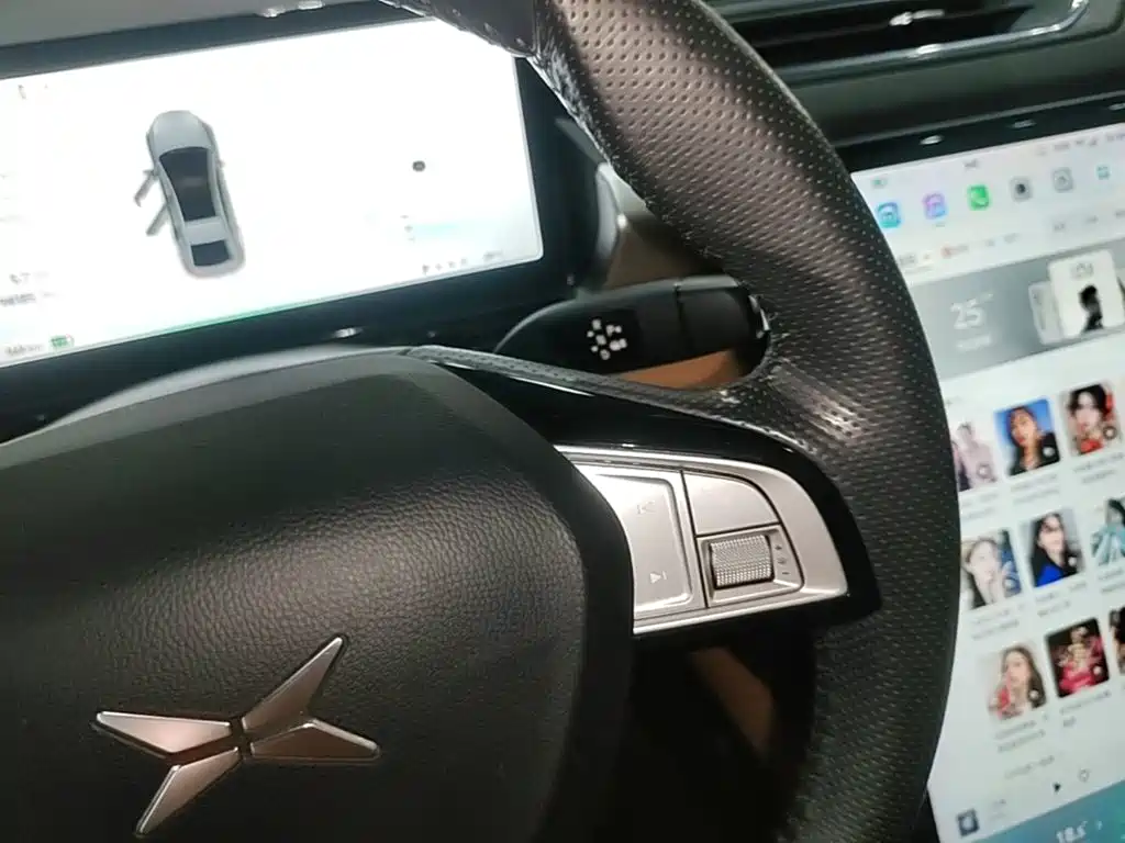 XPeng P5 — миниатюра 14