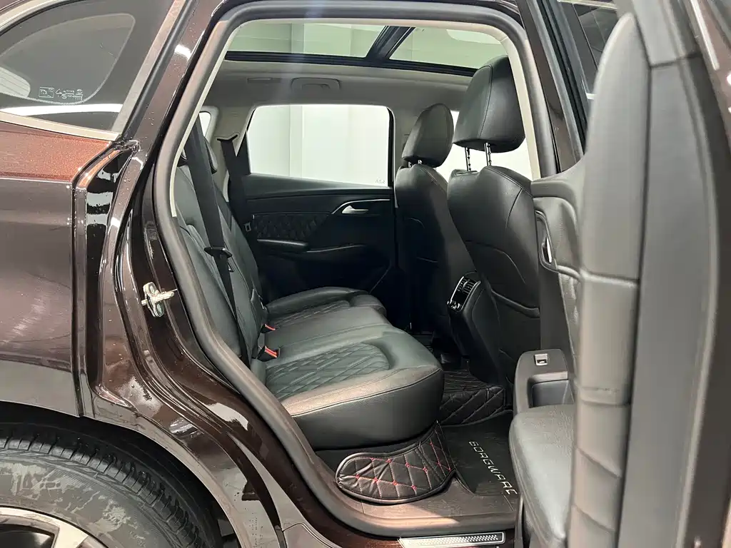 Borgward BX7 — миниатюра 24