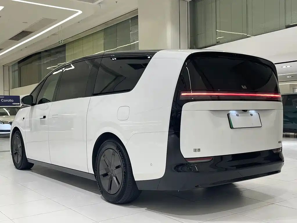 Li Auto Li MEGA — миниатюра 4
