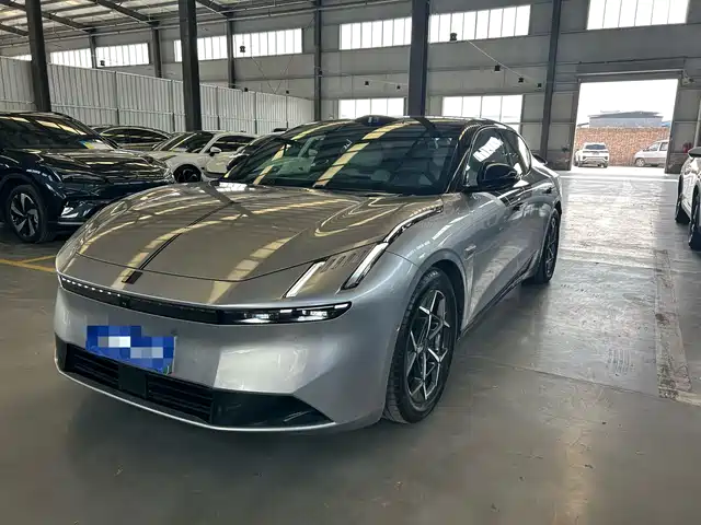 Lynk & Co Z 10 2024 95k Wh 806km Max — фото 1
