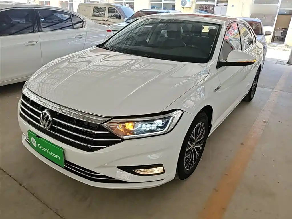 Volkswagen Sagitar 2021