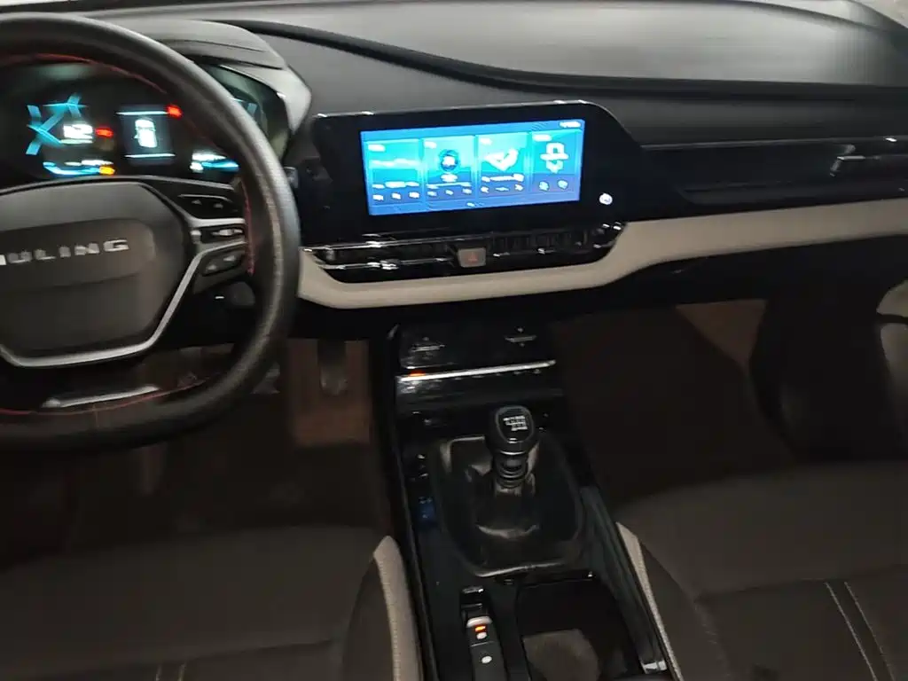 Wuling Victory — миниатюра 13