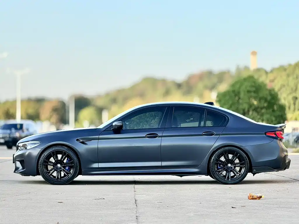 BMW M5