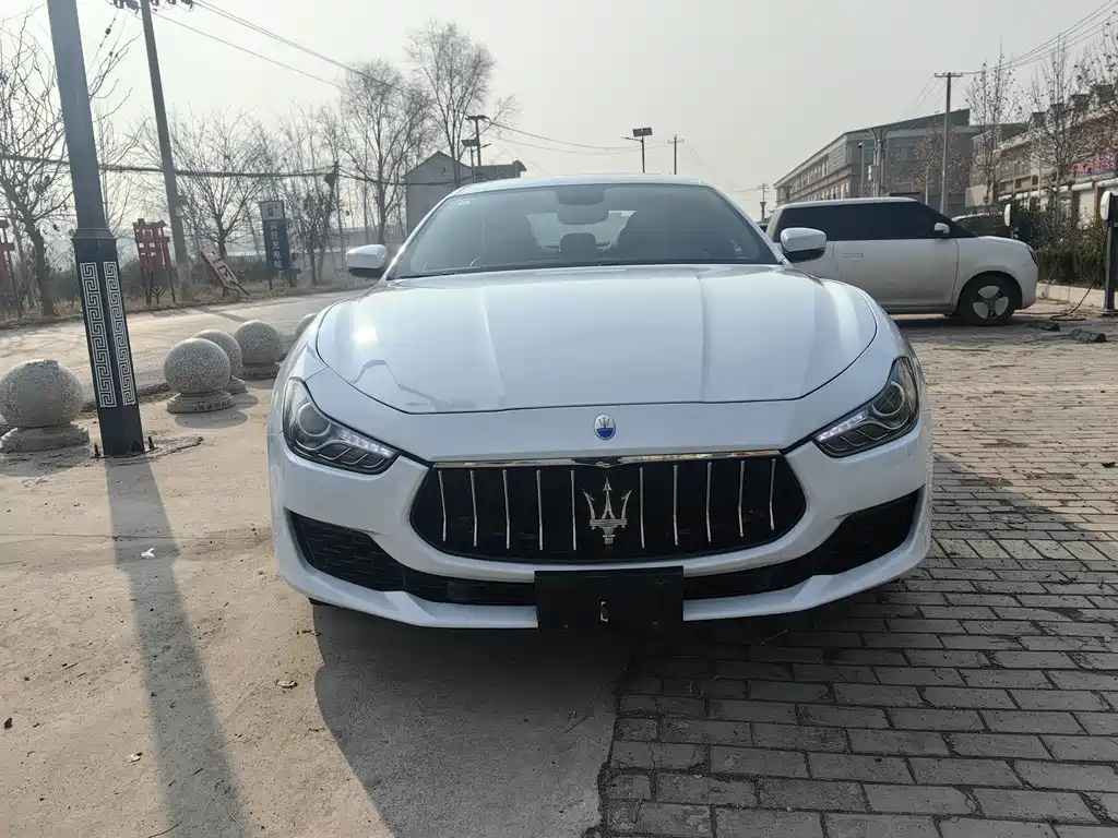 MASERATI GHIBLI