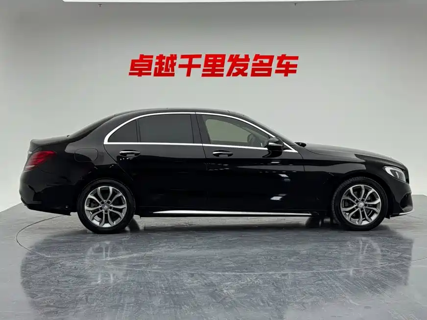Mercedes-Benz C-Class — миниатюра 6