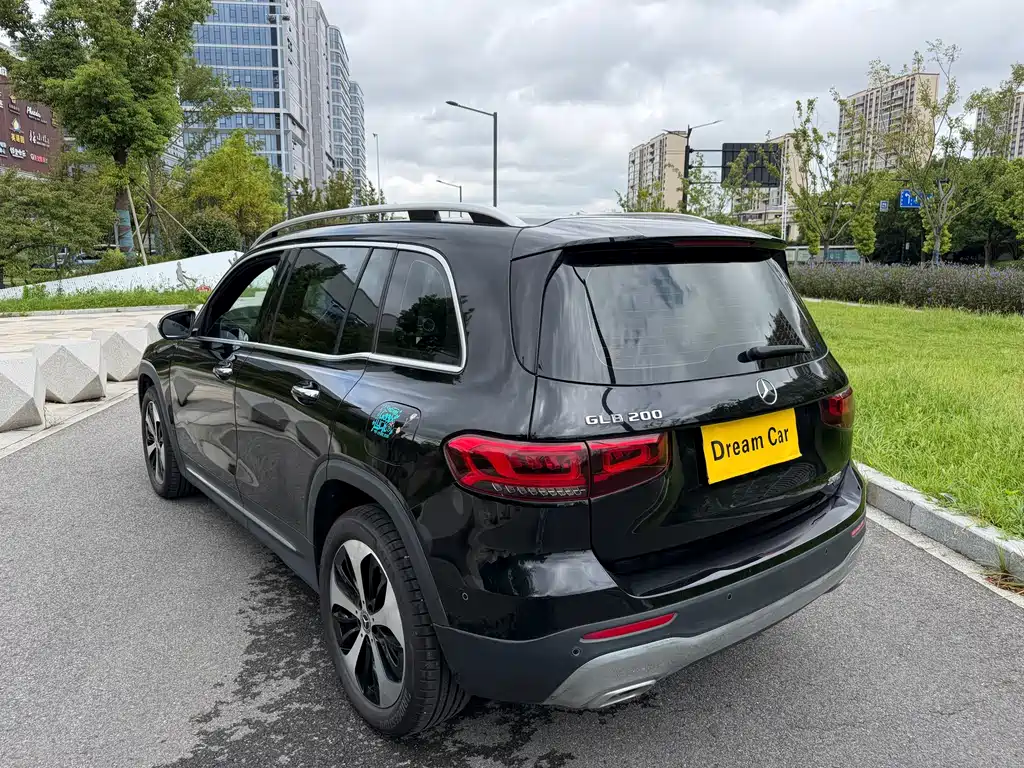 Mercedes-Benz GLB — миниатюра 6
