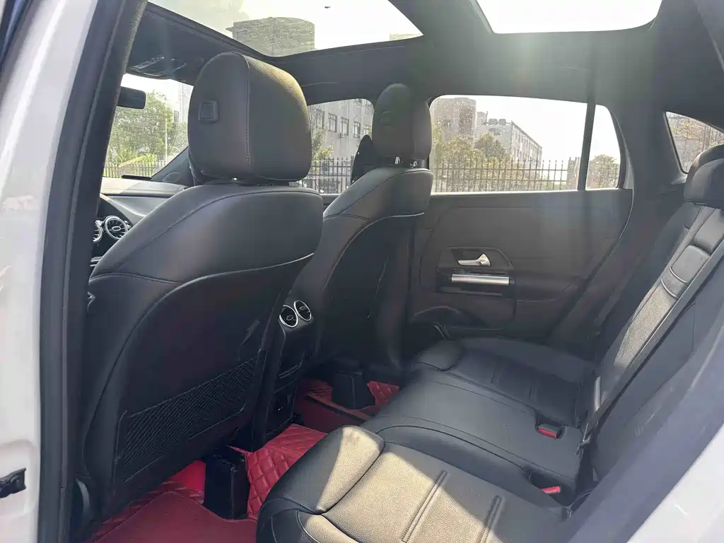Mercedes-Benz GLA — миниатюра 5
