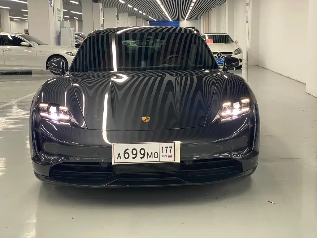 Porsche Taycan — миниатюра 2