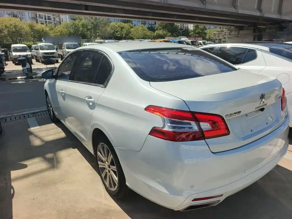 Peugeot 408 — миниатюра 5