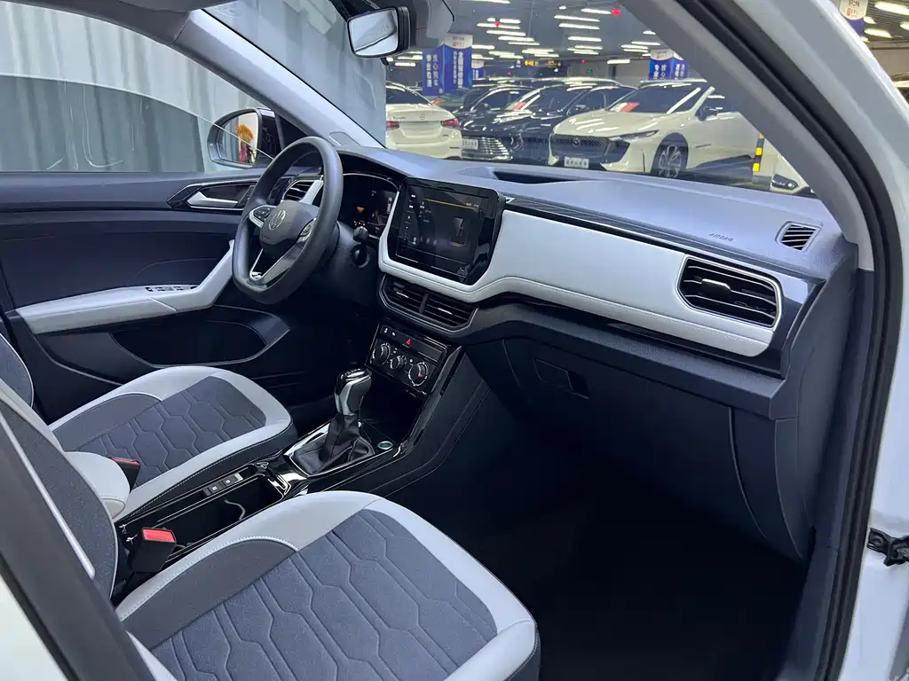 Volkswagen Tharu — миниатюра 12