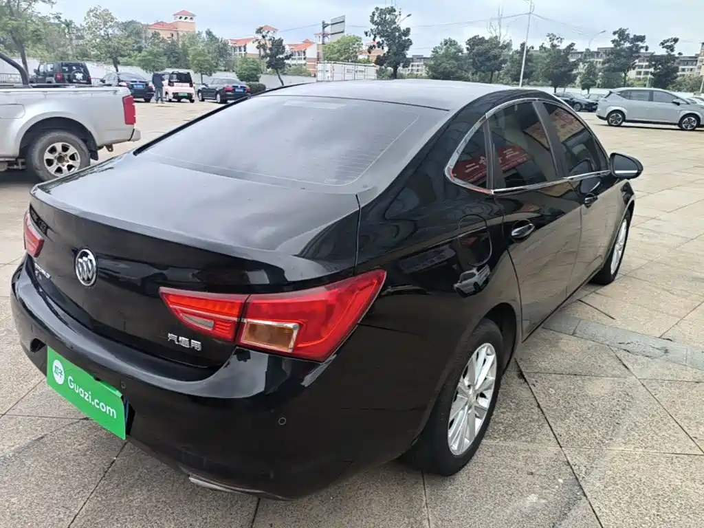 Buick Verano — миниатюра 7