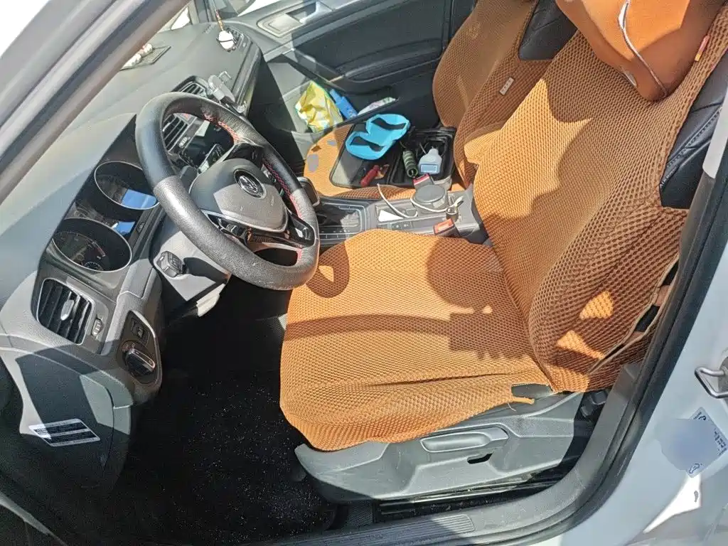Volkswagen Golf — миниатюра 16