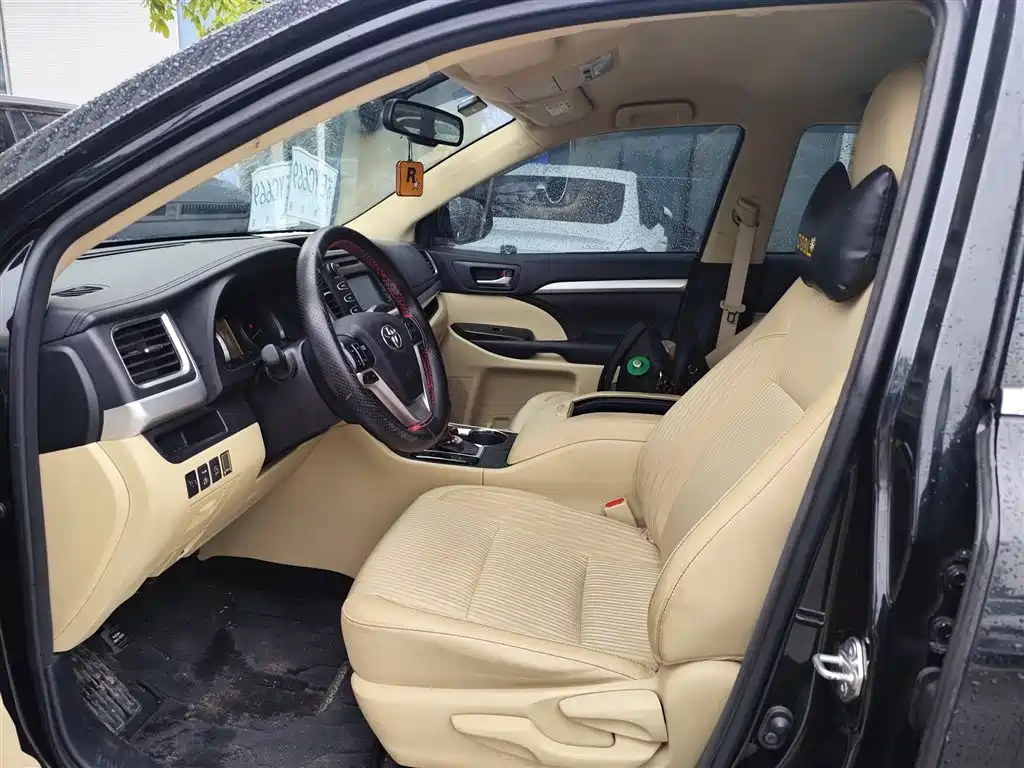 Toyota Highlander — миниатюра 6