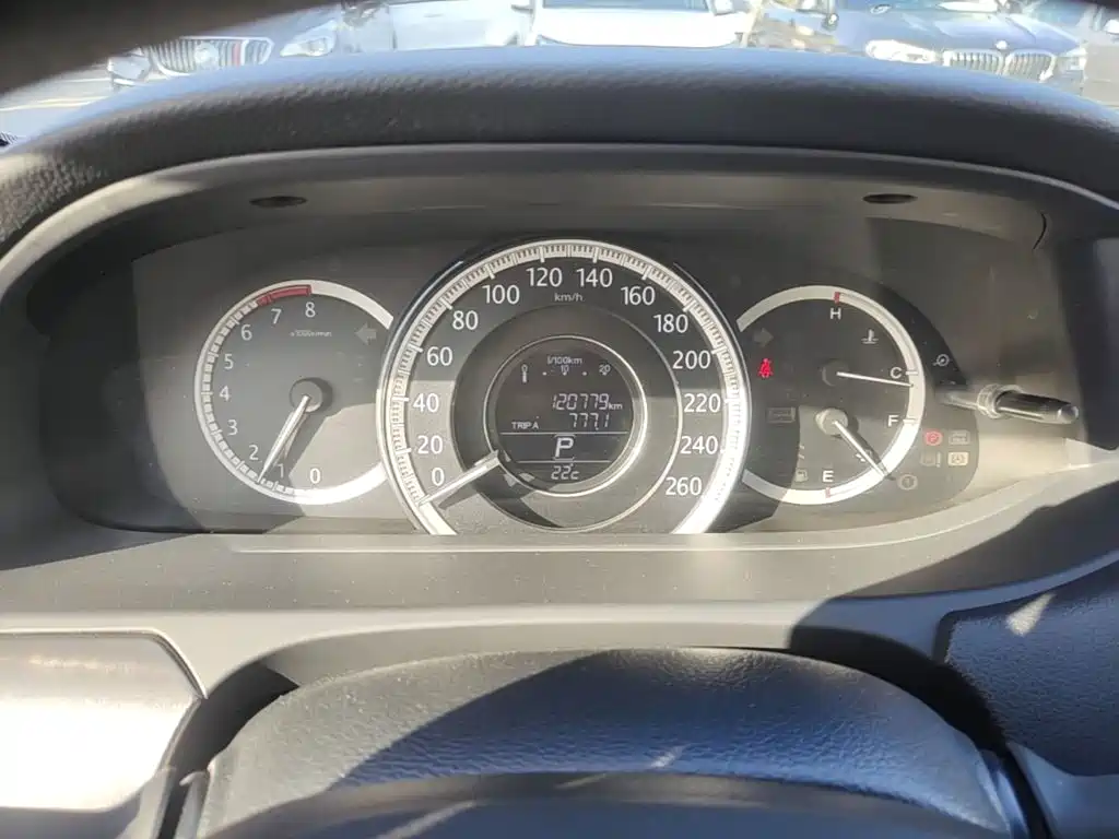 Honda Accord — миниатюра 12