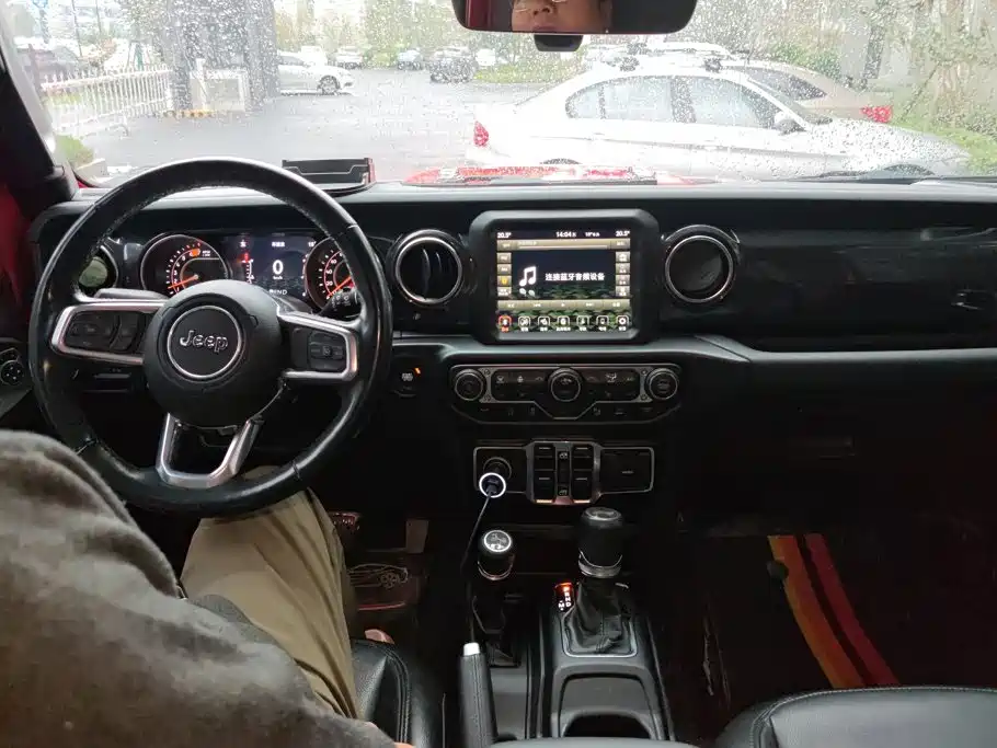 Jeep Wrangler — миниатюра 12