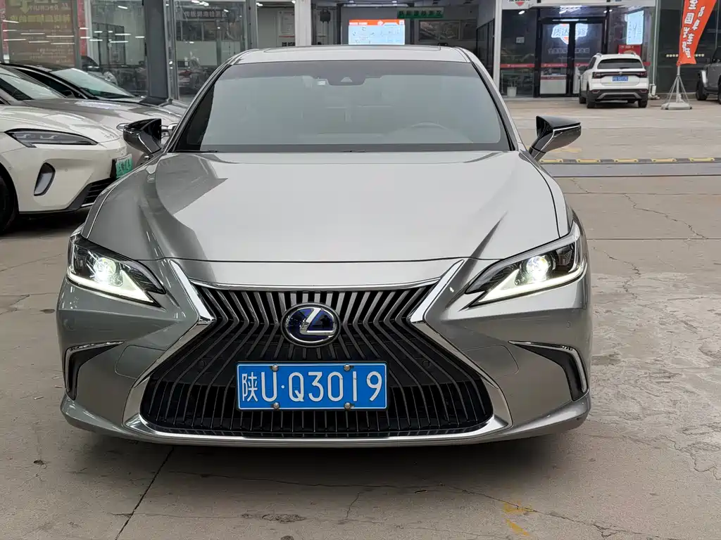 Lexus ES — миниатюра 2