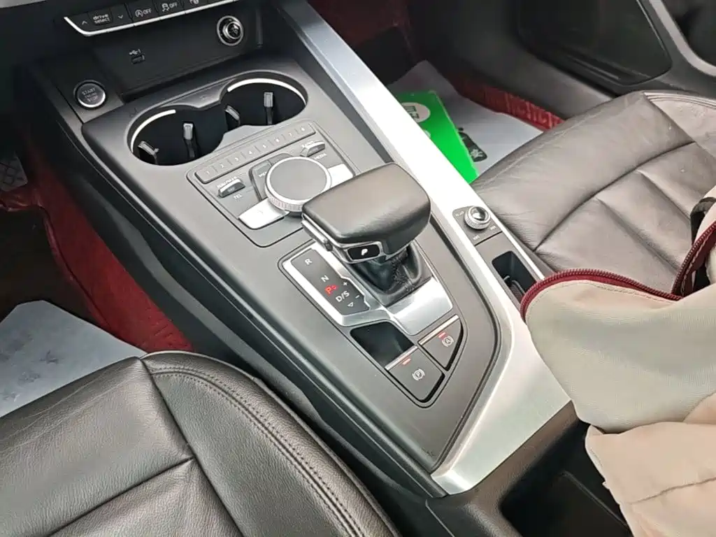 Audi A4L — миниатюра 14