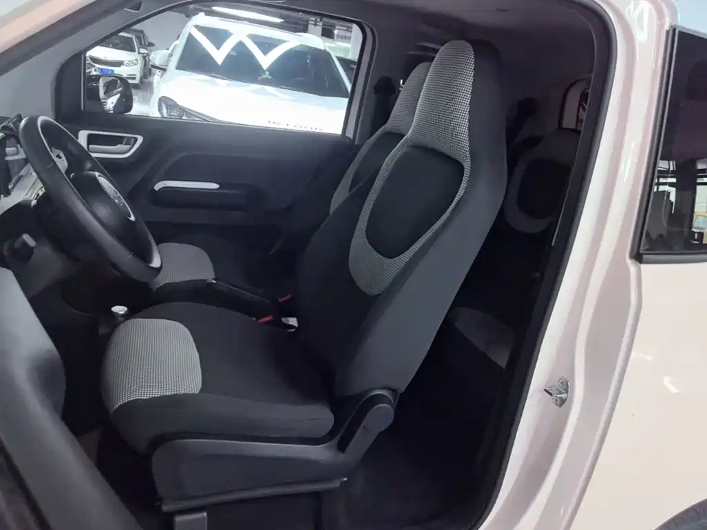 Wuling MINIEV — миниатюра 15
