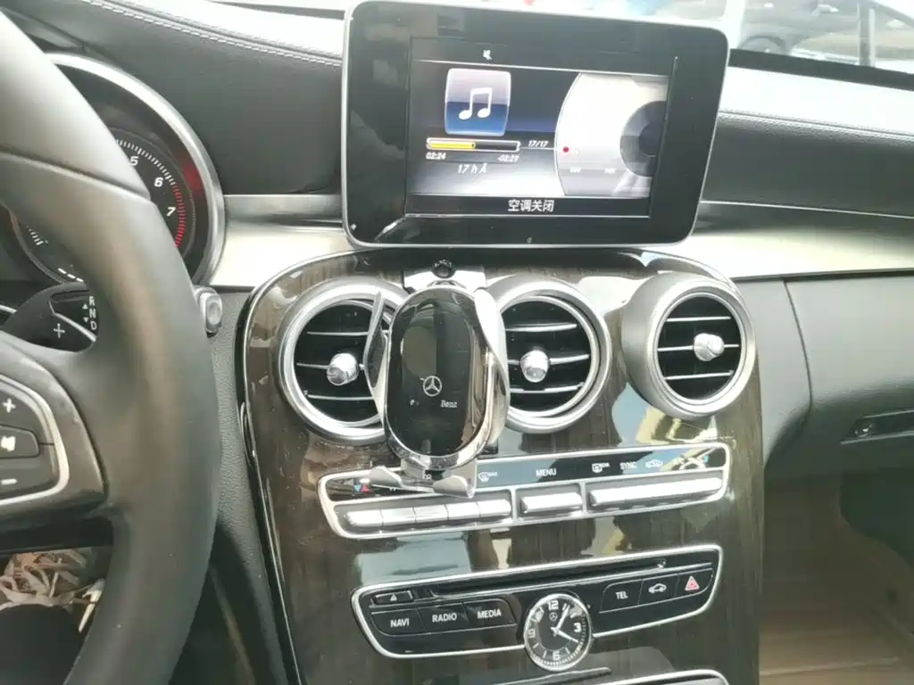 Mercedes-Benz C-Class — миниатюра 13